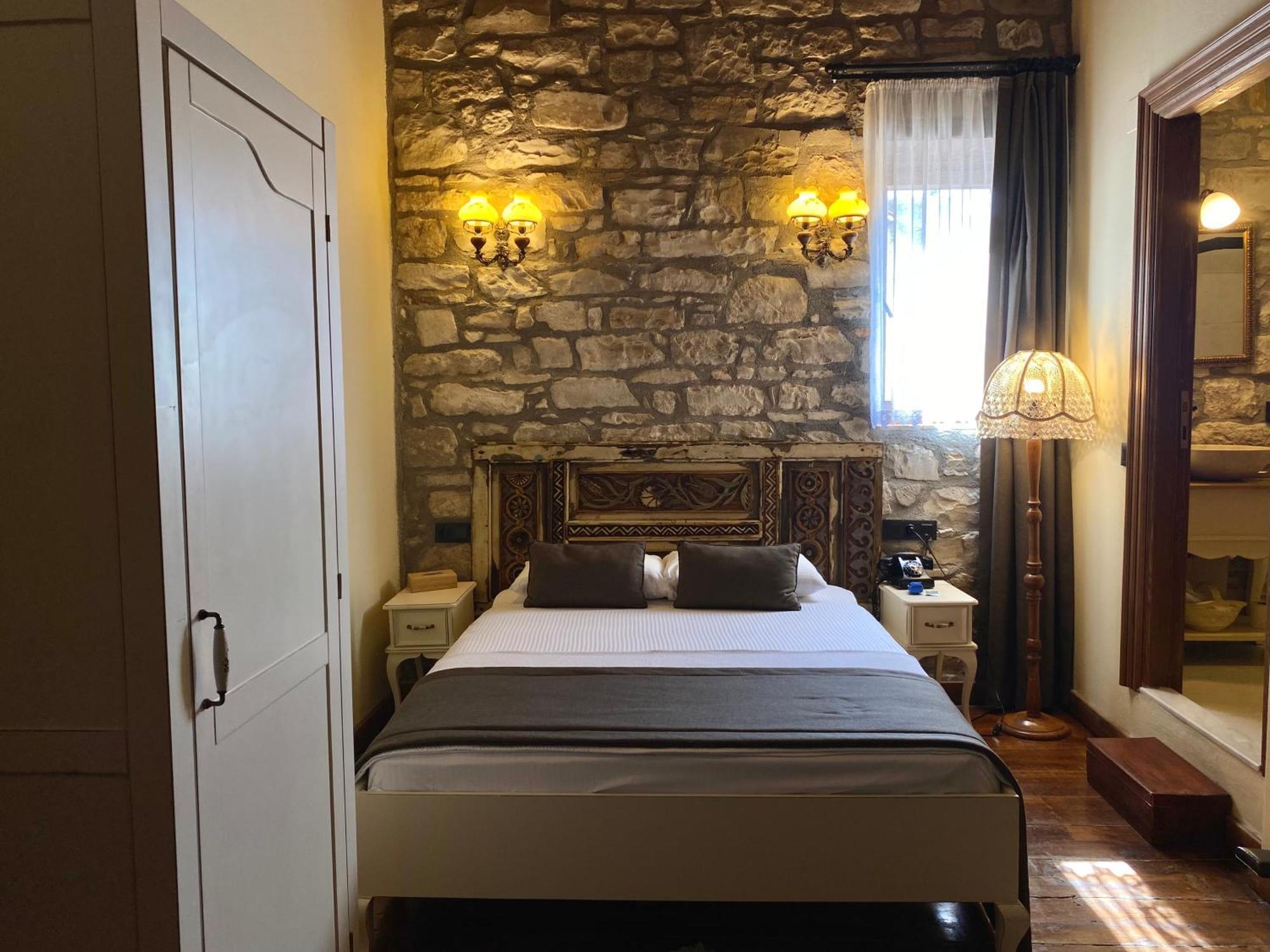 Urla Tas Konak Otel エクステリア 写真